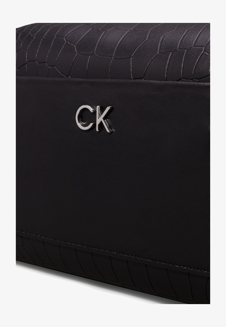 DAILY CAMERA Bag - Crossbody Bag BLACK Calvin Klein — Фото, Картинка BAG❤BAG Купить оригинал Украина, Киев, Житомир, Львов, Одесса ❤bag-bag.com.ua