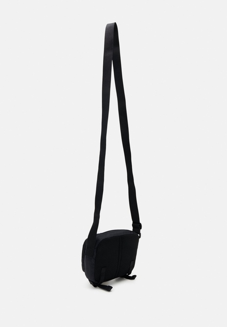 ESSENTIALS CAMERABAG UNISEX - Crossbody Bag BLACK Calvin Klein — Фото, Картинка BAG❤BAG Купить оригинал Украина, Киев, Житомир, Львов, Одесса ❤bag-bag.com.ua