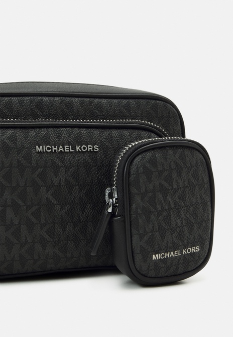 CAMERA Bag POUCH UNISEX - Crossbody Bag BLACK MICHAEL KORS — Фото, Картинка BAG❤BAG Придбати оригінал Україна, Київ, Житомир, Львів, Одеса ❤bag-bag.com.ua