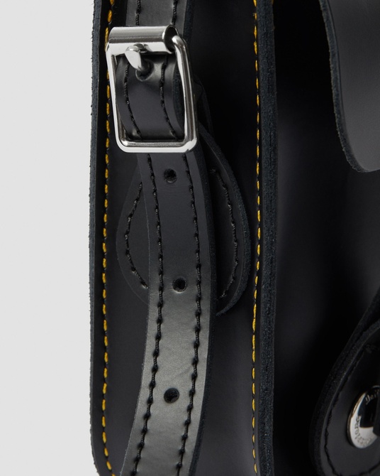 Unisex 7 Inch Leather Crossbody Bag BLACK SMOOTH;Black Smooth Leather Dr. Martens — Фото, Картинка BAG❤BAG Придбати оригінал Україна, Київ, Житомир, Львів, Одеса ❤bag-bag.com.ua