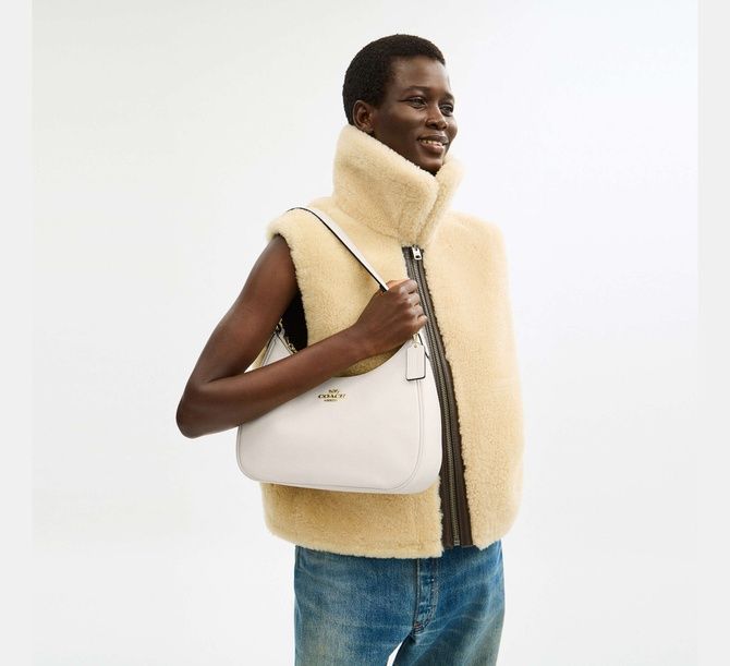 COACH Teri Hobo Bag Gold / Chalk CV935 &mdash; фото 2 з 9
