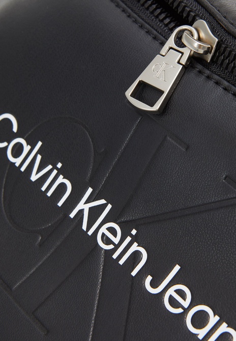 MONOGRAM SOFT WAISTBAG UNISEX - Belt Bag BLACK Calvin Klein — Фото, Картинка BAG❤BAG Купить оригинал Украина, Киев, Житомир, Львов, Одесса ❤bag-bag.com.ua