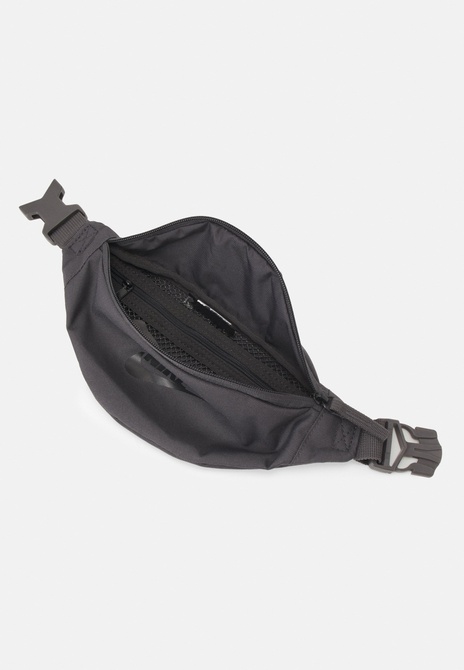 UNISEX - Belt Bag Medium ash / Black Nike — Фото, Картинка BAG❤BAG Купить оригинал Украина, Киев, Житомир, Львов, Одесса ❤bag-bag.com.ua