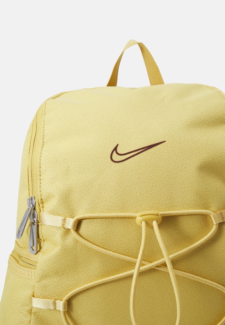ONE - Backpack Wheat gold Nike — Фото, Картинка BAG❤BAG Купить оригинал Украина, Киев, Житомир, Львов, Одесса ❤bag-bag.com.ua