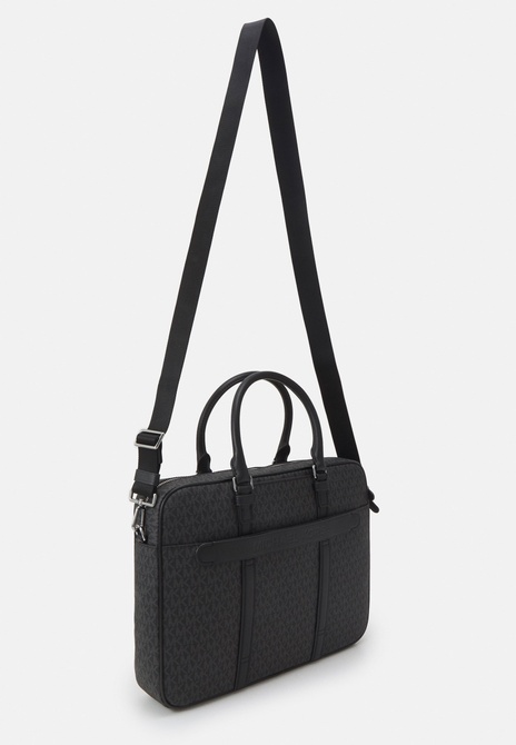 COMMUTER UNISEX - Briefcase BLACK MICHAEL KORS — Фото, Картинка BAG❤BAG Придбати оригінал Україна, Київ, Житомир, Львів, Одеса ❤bag-bag.com.ua