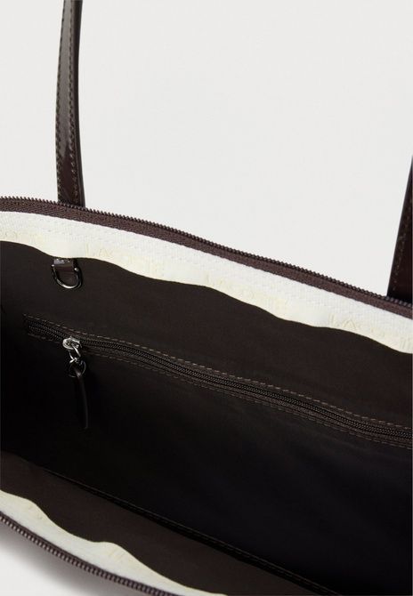 Lacoste Tote Bag Buffle Buffle NF5253SJ-R78 &mdash; фото 3 из 4