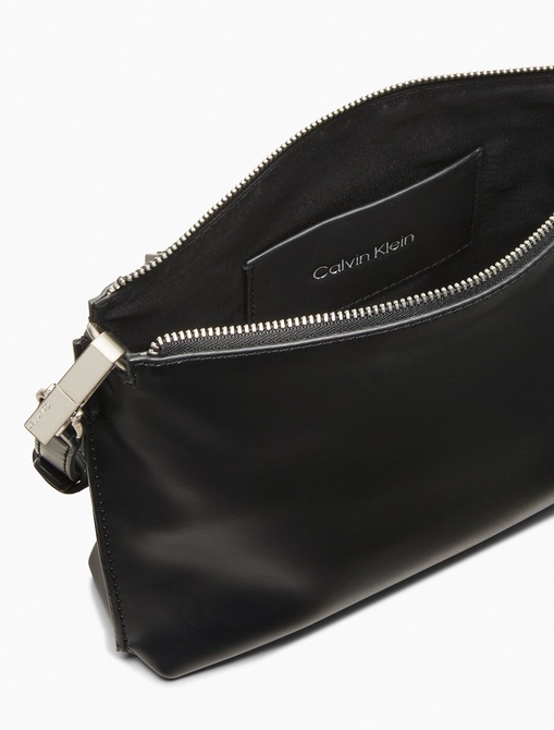 Smooth Faux Leather Crossbody Bag BLACK Calvin Klein — Фото, Картинка BAG❤BAG Купить оригинал Украина, Киев, Житомир, Львов, Одесса ❤bag-bag.com.ua