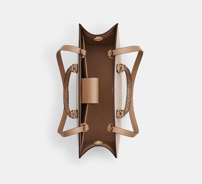 COACH Maggie Tote Bag In Blocked Signature Canvas Gold / Sand / Tan CY677 &mdash; фото 4 из 8