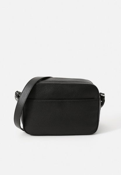 Coccinelle Myrtha Maxi Cross Body Bag Noir Noir E1 QBB 15 02 01 001 TU &mdash; фото 1 из 4