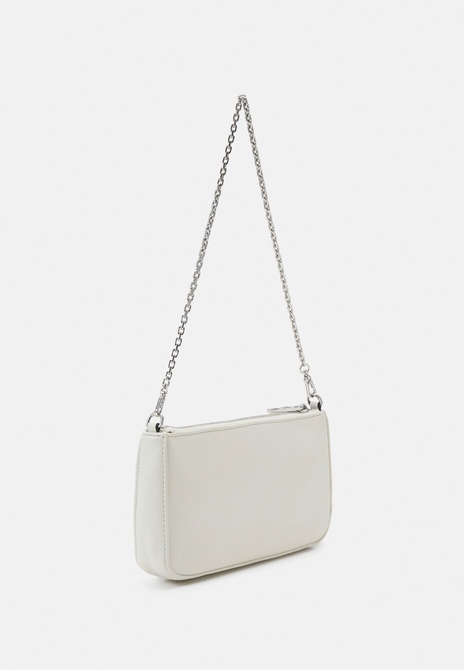 KUSHION SHOULDER POUCH - Handbag Off-White KARL LAGERFELD — Фото, Картинка BAG❤BAG Придбати оригінал Україна, Київ, Житомир, Львів, Одеса ❤bag-bag.com.ua