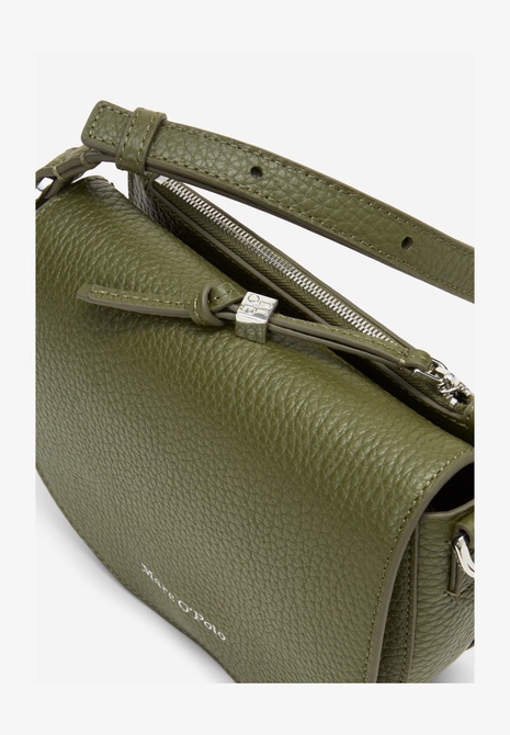 CALLY - Crossbody Bag Cedar green Marc O'Polo — Фото, Картинка BAG❤BAG Придбати оригінал Україна, Київ, Житомир, Львів, Одеса ❤bag-bag.com.ua