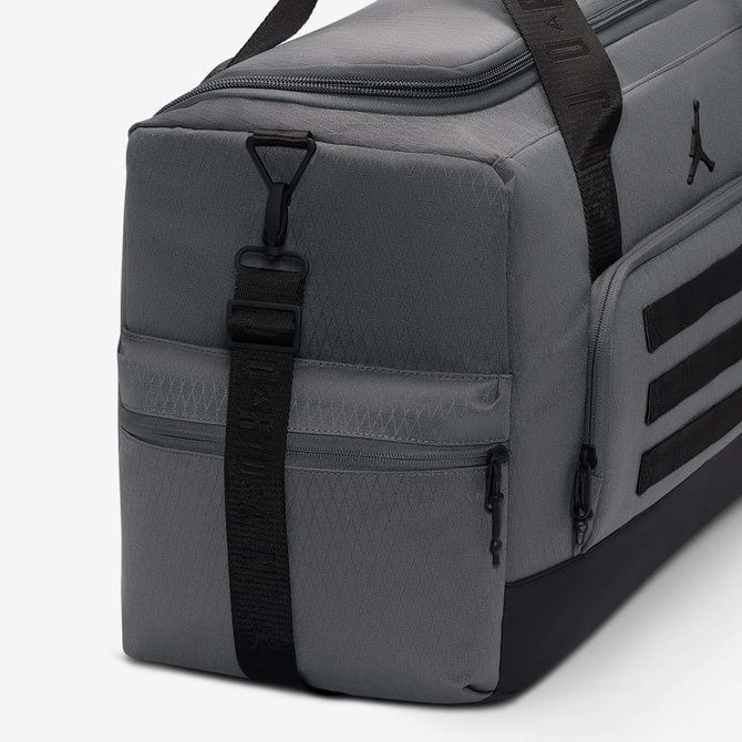 Jordan Collectors Duffel (44L) Iron grey MA0932-GAE &mdash; фото 8 из 14