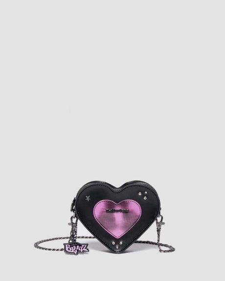 Dr. Martens Bratz Micro Heart Bag Kiev & Arcadia Leather BRATZ 42384001 &mdash; фото 1 з 9