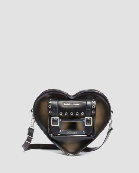 Dr. Martens Brush Off Leather Heart Shaped Bag Khaki black AD015772 &mdash; фото 1 з 9