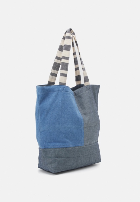 MERCADO GLOBAL TOTE UNISEX - Tote Bag Denim Levis — Фото, Картинка BAG❤BAG Придбати оригінал Україна, Київ, Житомир, Львів, Одеса ❤bag-bag.com.ua