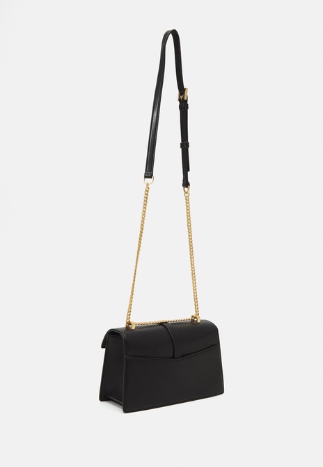 Alora Flap Shoulder Crossbody Bag Black / Gold DKNY — Фото, Картинка BAG❤BAG Купить оригинал Украина, Киев, Житомир, Львов, Одесса ❤bag-bag.com.ua