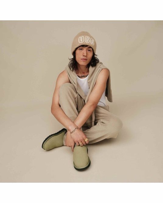 UGG Men's Classic Slip-On Muted Brass 1129290 &mdash; фото 8 из 8
