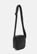 ULTRALIGHT CAMERA Bag UNISEX - Crossbody Bag BLACK Calvin Klein — 2/5 Фото, Картинка BAG❤BAG Купить оригинал Украина, Киев, Житомир, Львов, Одесса ❤bag-bag.com.ua
