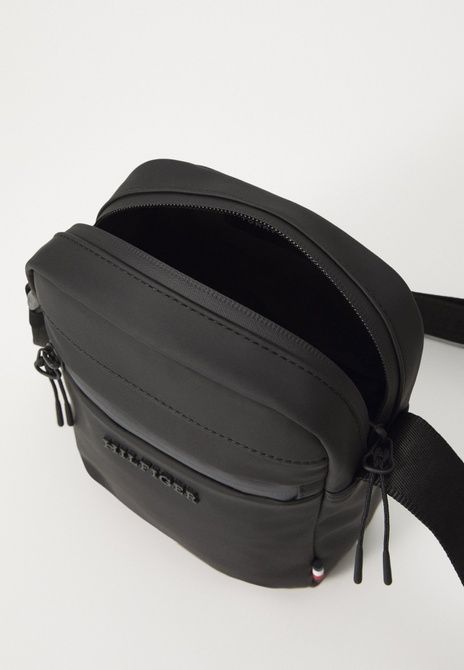 TOMMY HILFIGER Mini Reporter Crossbody Bag Black BLACK AM0AM13498 &mdash; фото 4 из 6