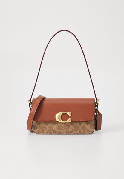 COACH Coated Signature Zoe Shoulder Bag Handbag Tan Caramel CAM19-B4XHG &mdash; фото 1 из 5