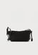 MOSCHINO Tie Me Borsa Cross Body Bag NERO MD4068PP0O261UMFN200A-00A &mdash; фото 1 из 4