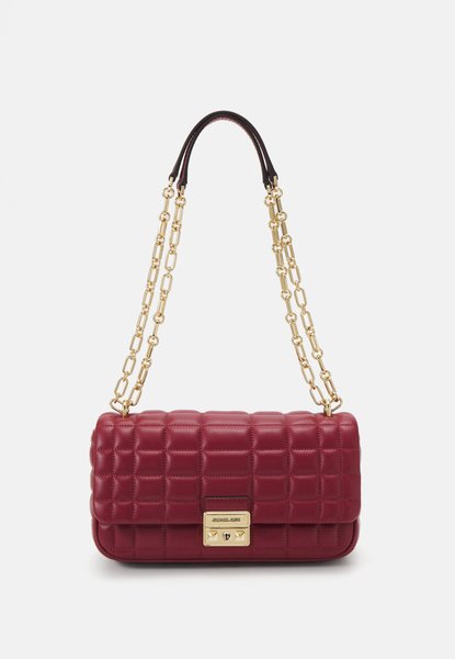 Tribeca Chain Crossbody Bag DEEP RED MICHAEL KORS — Фото, Картинка BAG❤BAG Купить оригинал Украина, Киев, Житомир, Львов, Одесса ❤bag-bag.com.ua