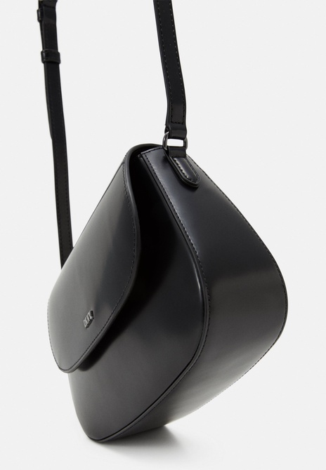 ELLIE SHOULDER Bag - Handbag BLACK GUNMETAL DKNY — Фото, Картинка BAG❤BAG Купить оригинал Украина, Киев, Житомир, Львов, Одесса ❤bag-bag.com.ua