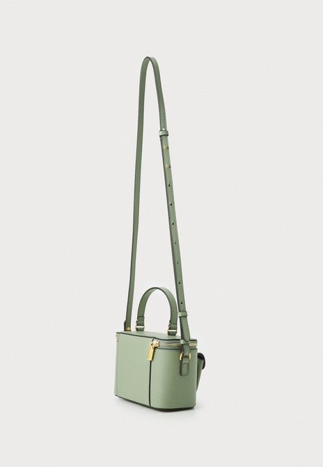 Coccinelle Beat Generation Wash Bag Greenery Greenery E5 TFK 55 01 01 G77 TU &mdash; фото 2 з 7