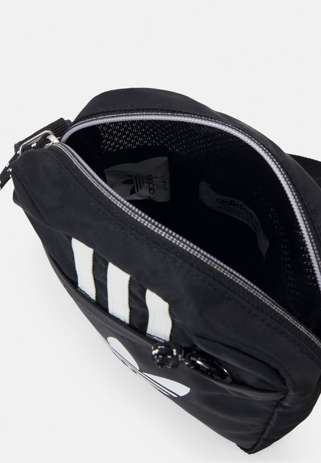FESTIVAL Bag UNISEX - Crossbody Bag BLACK / WHITE Adidas — Фото, Картинка BAG❤BAG Купить оригинал Украина, Киев, Житомир, Львов, Одесса ❤bag-bag.com.ua
