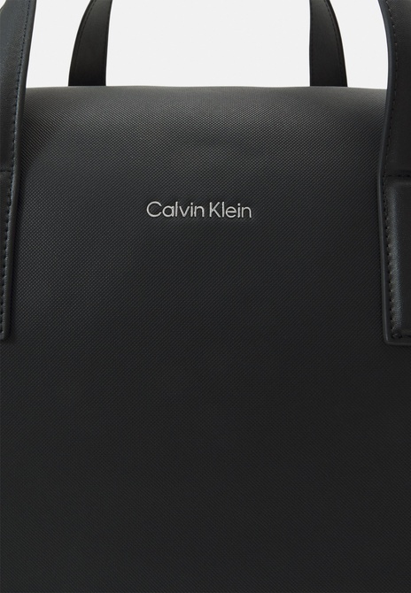 MUST - Weekend Bag BLACK Calvin Klein — Фото, Картинка BAG❤BAG Купить оригинал Украина, Киев, Житомир, Львов, Одесса ❤bag-bag.com.ua