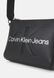 SCULPTED CAMERA POUCH MONO - Crossbody Bag BLACK Calvin Klein — 5/6 Фото, Картинка BAG❤BAG Купить оригинал Украина, Киев, Житомир, Львов, Одесса ❤bag-bag.com.ua