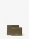 Harrison Crossgrain Leather Billfold Wallet With Passcase Olive MICHAEL KORS — 1/3 Фото, Картинка BAG❤BAG Купить оригинал Украина, Киев, Житомир, Львов, Одесса ❤bag-bag.com.ua