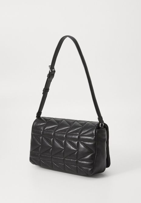 KARL LAGERFELD Kuilt Medium Shoulder Bag Handbag Black BLACK A1W30437-1AV &mdash; фото 3 из 6