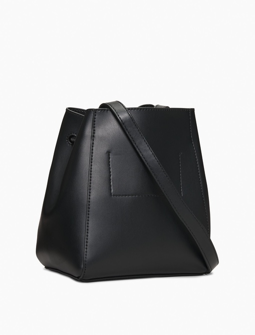 Smooth Faux Leather Bucket Bag BLACK Calvin Klein — Фото, Картинка BAG❤BAG Купить оригинал Украина, Киев, Житомир, Львов, Одесса ❤bag-bag.com.ua