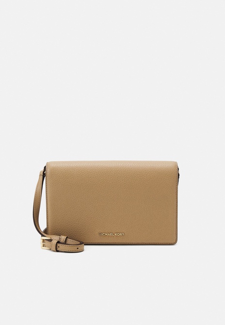 JET SET FLAP XBODY - Crossbody Bag Camel MICHAEL KORS — Фото, Картинка BAG❤BAG Купить оригинал Украина, Киев, Житомир, Львов, Одесса ❤bag-bag.com.ua