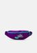 HERITAGE UNISEX - Belt Bag Disco purple / Teal Nike — 1/5 Фото, Картинка BAG❤BAG Купить оригинал Украина, Киев, Житомир, Львов, Одесса ❤bag-bag.com.ua