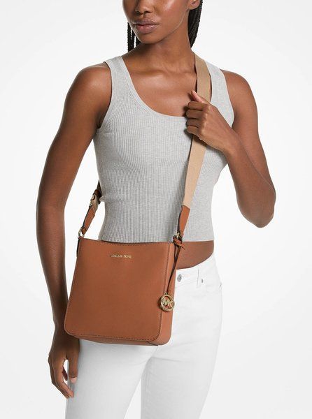 MICHAEL KORS Jet Set Travel Small Messenger Bag LUGGAGE 35S4GTVC5L &mdash; фото 1 из 4