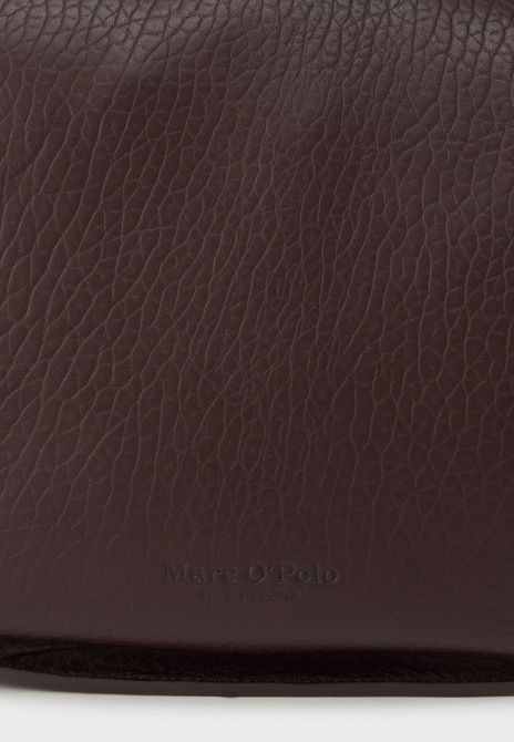 Marc O'Polo Aamu Handbag Black Cherry BLACK CHERRY 51012201102206-601 &mdash; фото 4 з 4