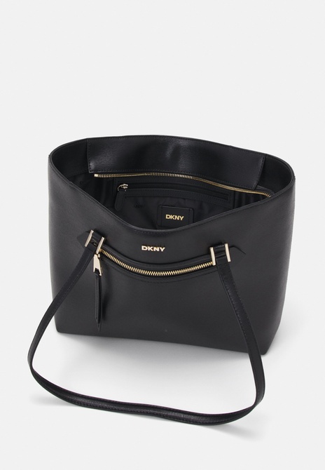 BRYANT TOTE - Handbag Black / Gold DKNY — Фото, Картинка BAG❤BAG Придбати оригінал Україна, Київ, Житомир, Львів, Одеса ❤bag-bag.com.ua