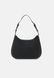 MUST SHOULDER - Handbag BLACK Calvin Klein — 1/4 Фото, Картинка BAG❤BAG Купить оригинал Украина, Киев, Житомир, Львов, Одесса ❤bag-bag.com.ua