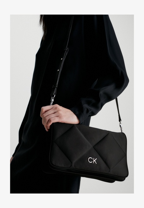 RE-LOCK QUILT SHOULDER - Crossbody Bag Ck black Calvin Klein — Фото, Картинка BAG❤BAG Купить оригинал Украина, Киев, Житомир, Львов, Одесса ❤bag-bag.com.ua
