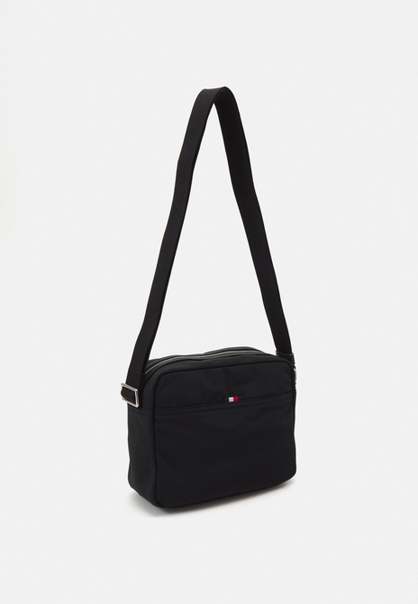 FUNC MINI MESSENGER UNISEX - Crossbody Bag BLACK TOMMY HILFIGER — Фото, Картинка BAG❤BAG Купить оригинал Украина, Киев, Житомир, Львов, Одесса ❤bag-bag.com.ua