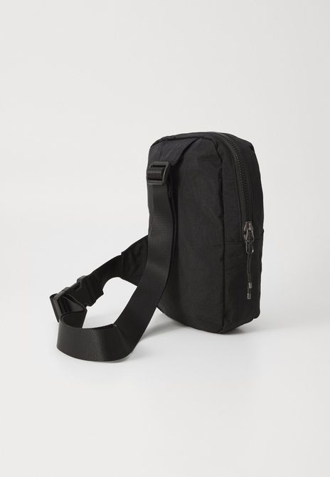 Nike Aura Cross Body Bag Black / Black / (Gunmetal) HF7038-013 &mdash; фото 2 з 4