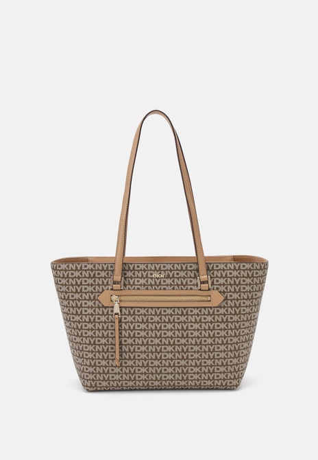 BRYANT TOTE - Handbag Chino / Cappuccino DKNY — Фото, Картинка BAG❤BAG Придбати оригінал Україна, Київ, Житомир, Львів, Одеса ❤bag-bag.com.ua