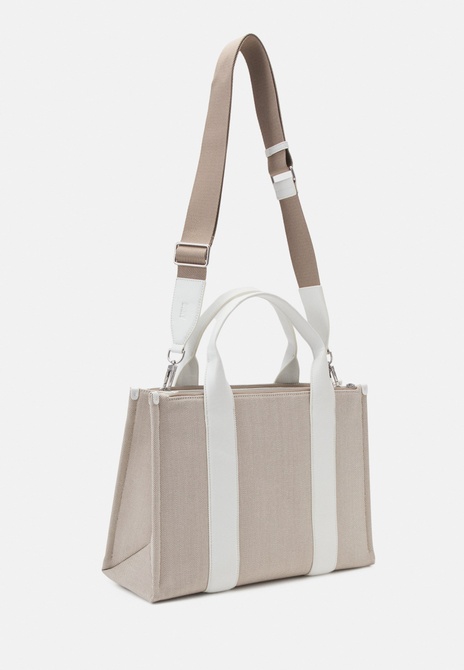 HOLLY TOTE - Handbag Natural / White DKNY — Фото, Картинка BAG❤BAG Придбати оригінал Україна, Київ, Житомир, Львів, Одеса ❤bag-bag.com.ua