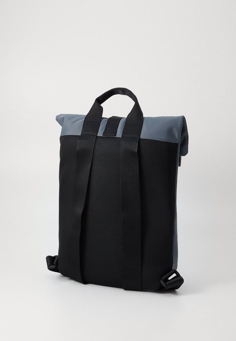 Calvin Klein Ease Rolltop Backpack Turbulence Turbulence BG.CK.115834 &mdash; фото 2 з 4