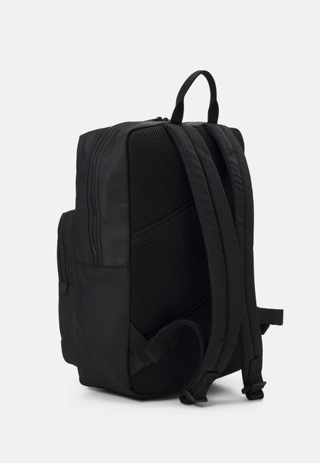 MUST SQUARED UNISEX - Backpack BLACK Calvin Klein — Фото, Картинка BAG❤BAG Купить оригинал Украина, Киев, Житомир, Львов, Одесса ❤bag-bag.com.ua