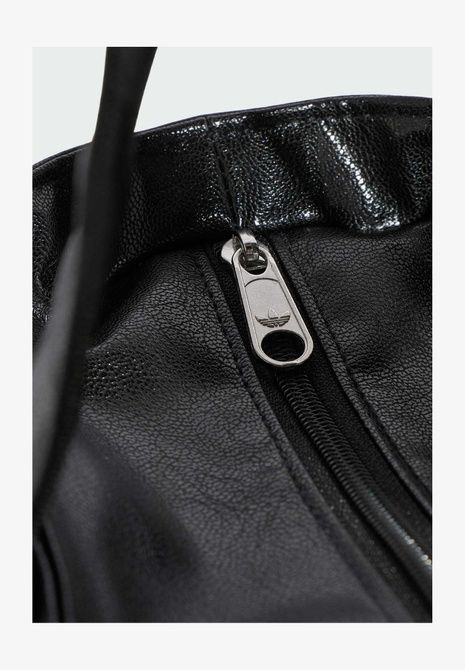Adidas Handbag BLACK BG155607ADI &mdash; фото 3 из 5