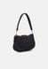 COACH SOHO Bag - Handbag BLACK CR737-LH/BLACK MULTI &mdash; фото 3 из 6