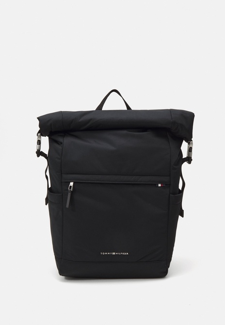 SIGNATURE ROLLTOP BACKPACK - Backpack BLACK TOMMY HILFIGER — Фото, Картинка BAG❤BAG Придбати оригінал Україна, Київ, Житомир, Львів, Одеса ❤bag-bag.com.ua